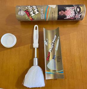 NEW VINTAGE 1970S MAGIC MOP - ATTRACT GREASE FROM FOODS LIKE A MAGNET
