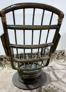 VINTAGE MID CENTURY BAMBOO RATTAN BOHO CHAIR SWIVEL ROCKER - WORKS GREAT - AGE APPROPRIATE WEAR