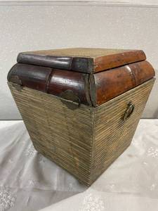 RETRO PIER 1 BAMBOO STORAGE BOX - GREAT CONDITION