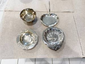 LOT OF 4 SILVER PLATED SERVING TRAYS AND BOWLS - GREAT CONDITION INCLUDES WALLACE BAROQUE SHELL, IS BOWL &amp SERVER WITH HANDLE HAS 3 CROWNS