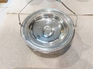 VINTAGE SILVER PLATED HANDLED BASKET WITH SILVER PLATE BOWL INSERT - GREAT CONDITION MARK IS REED &amp BARTON PLUS W. M. MOUNTS