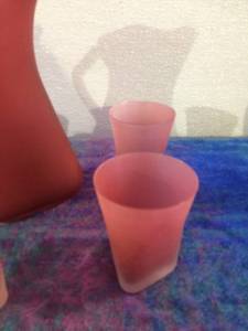 Another Fabulous Retro Funky Reddish Frosted Art Glass Pitcher With 5 Matching Glasses - Great Condition