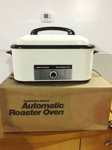 Hamilton Beach Electric Automatic Roaster Oven With Original Box and Rack - Great Working Condition