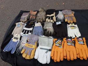Large Lot Of Mens Gloves (Some New)