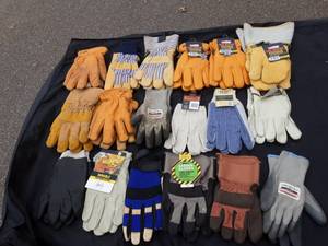 Large Lot Of Mens Gloves (Some New)