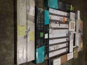 Lot f assorted Flooring various models not used see pictures