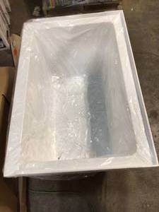 lot 24 image: Swiss Madison Voltaire 48 in. x 32 in. Acrylic Rectangular Drop-in Right-Hand Drain Bathtub in Glossy White not used