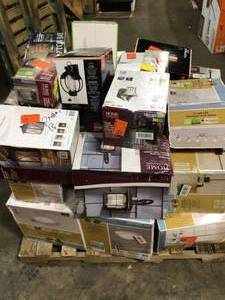 Pallet with assorted Lightning Customer Returns various models and conditions see pictures