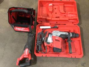 lot 27 image: Lot of assorted Milwaukee Tools used customer returns see pictures