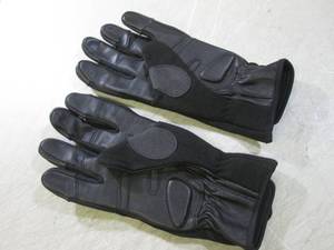 lot 44 image: (BSB) Pair of Weighted Gloves Size ...