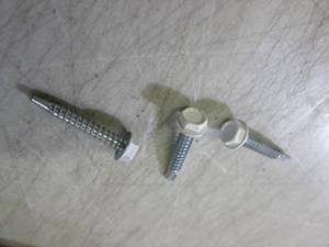 lot 66 image: (CSB) Large Bag Full of 1 Self Tap...