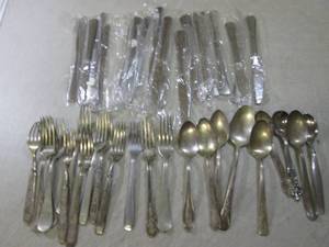 lot 81 image: (BSB) Assorted Vintage and New Silv...