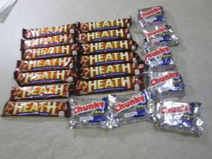 lot 112 image: (B-2) Assorted Candy Bars Past Date...