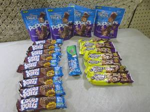lot 122 image: (C-1) Assorted Breakfast Cereal Bar...