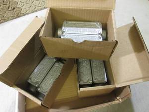 lot 147 image: (CSB) Lot of 6 Cooper Crouse-Hinds ...