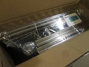 lot 168 image: (RM1) Over The Sink Drying Rack Box...