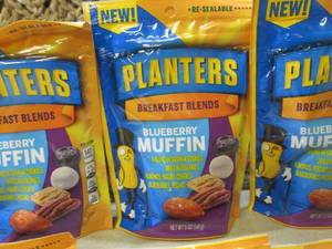 lot 214 image: (B-2) 6 Bags of Planters Breakfast ...