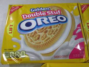 lot 234 image: (B-1) 3 Packs of Golden Double Stuf...