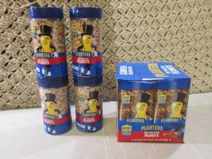 lot 253 image: (C-2) 8 Containers of Planters Dry ...