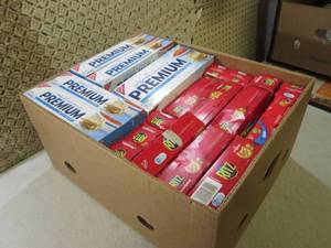 lot 257 image: (D-2) Box Full of Ritz Snack Cracke...