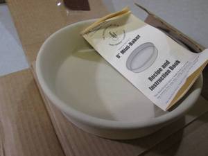 lot 280 image: (C-4) The Pampered Chef 8 Mini-Bak...
