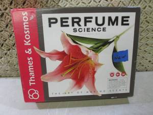lot 282 image: (BSB) Perfume Science Experiment Ki...