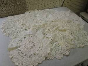 lot 284 image: (BSB) Lot of 7 Doilies ...