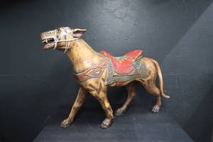 lot 1 image: LARGE WOODEN  DOG STATUE
