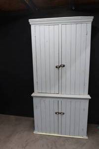 lot 44 image: OLDER HUTCH OR CABINET
