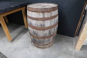lot 46 image: VINTAGE WOODEN BARREL