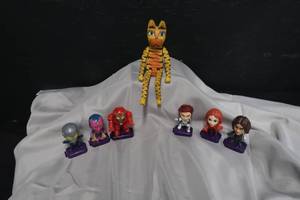 lot 71 image: TOYS