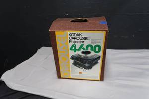 lot 92 image: PROJECTOR