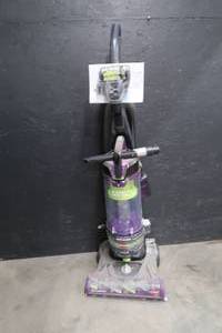 lot 110 image: VACUUM CLEANER