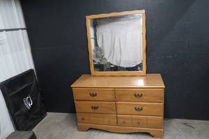 lot 114 image: DRESSER WITH MIRROR