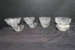 lot 118 image: CRYSTAL BOWLS