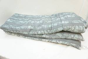 lot 2 image: Comfortable