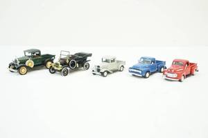 lot 14 image: Collectible cars