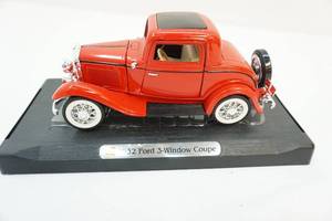 lot 19 image: Ford  coupe model
