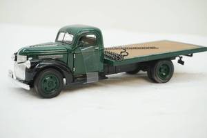 lot 27 image: Model chevy truck