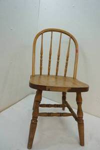 lot 67 image: Wooden chair