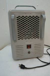 lot 90 image: heater
