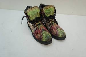 lot 123 image: Womens boots