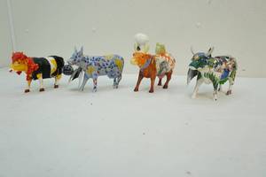 lot 127 image: Cow art