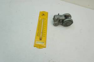 lot 128 image: John Deere