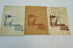 lot 170 image: Yearbooks Morris