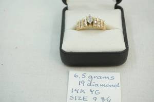 lot 194 image: Diamond ring