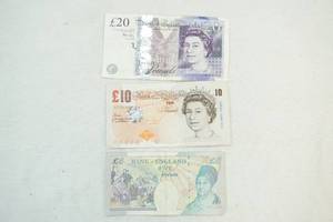 lot 201 image: Foreign bills