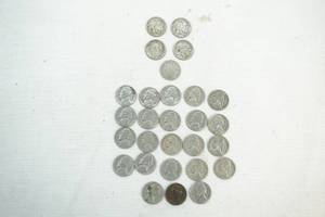lot 205 image: Coins