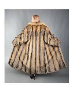 lot 3 image: Ladies Full Length Fully Let Out Grey Fox Fur Coat