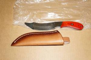 lot 25 image: Damascus Steel Fixed Blade Knife with Leather Sheath